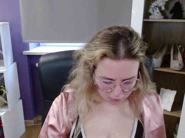 Soft-Zoey webcam