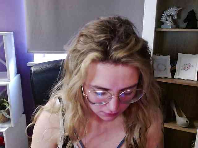 Soft-Zoey webcam