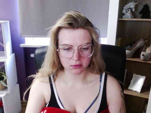 Soft-Zoey webcam