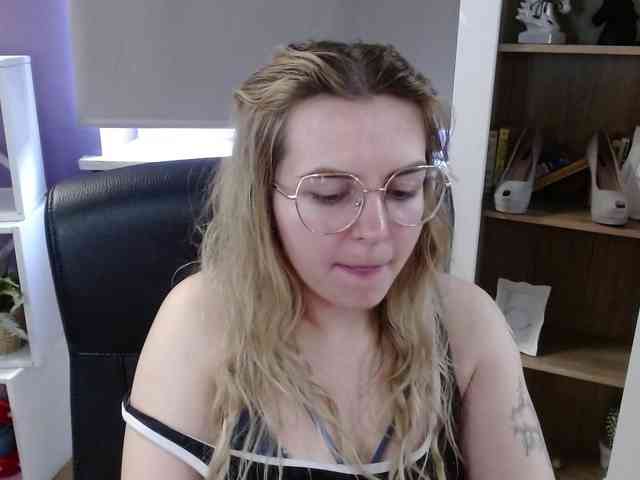 Soft-Zoey webcam