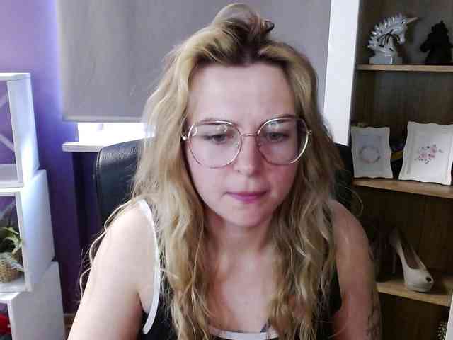 Soft-Zoey webcam