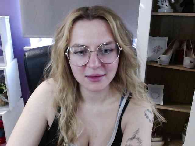 Soft-Zoey webcam
