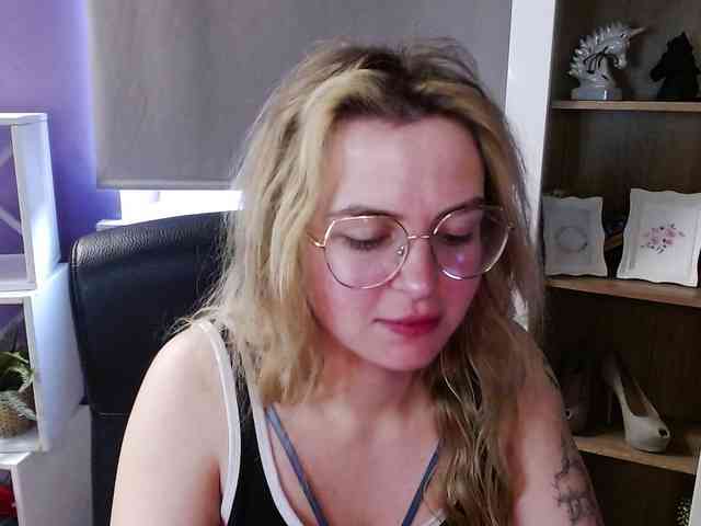 Soft-Zoey webcam