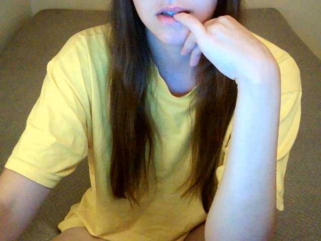 mikkirsan1 live cam on BongaCams