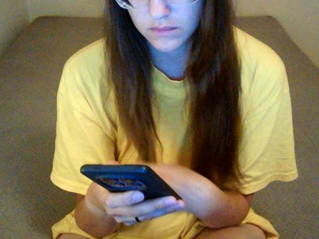 mikkirsan1 live cam on BongaCams