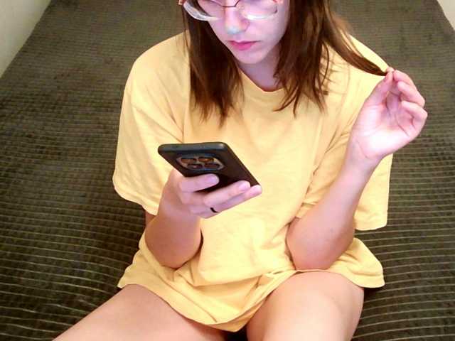 mikkirsan1 live cam on BongaCams