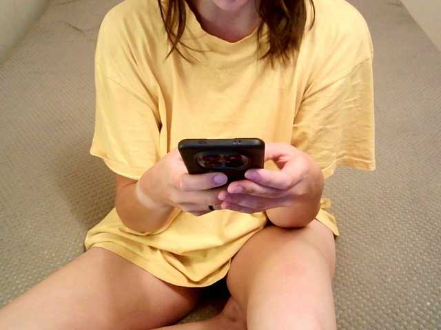 mikkirsan1 live cam on BongaCams