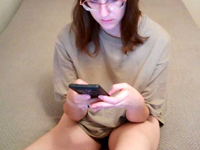 mikkirsan1 live cam on BongaCams