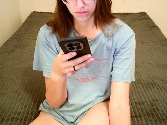 mikkirsan1 live cam on BongaCams