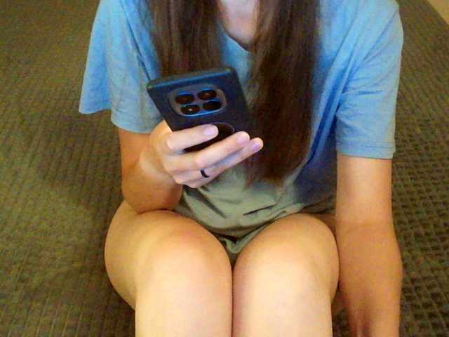 mikkirsan1 live cam on BongaCams