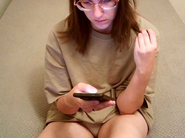 mikkirsan1 live cam on BongaCams