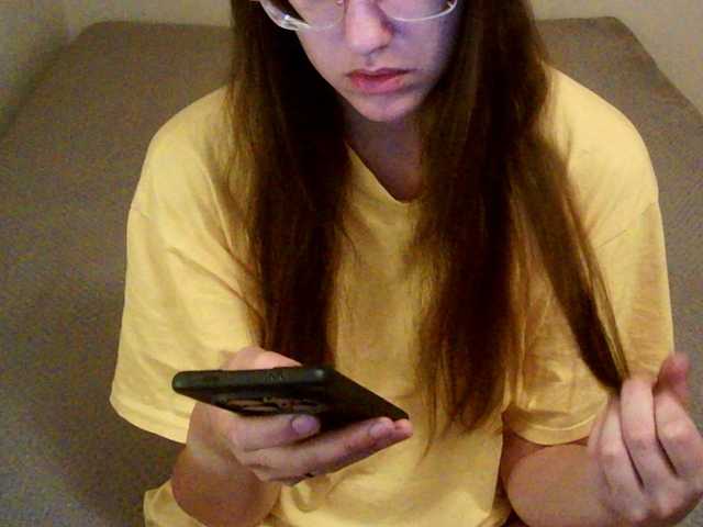 mikkirsan1 live cam on BongaCams
