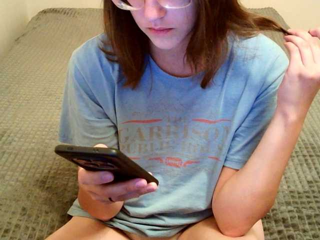 mikkirsan1 live cam on BongaCams