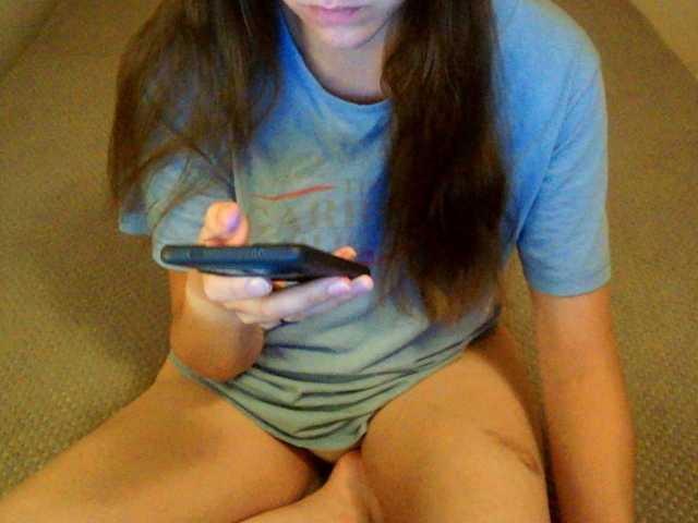 mikkirsan1 live cam on BongaCams