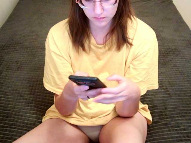 mikkirsan1 live cam on BongaCams