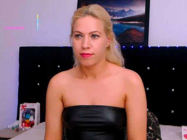 mya13 live cam on BongaCams