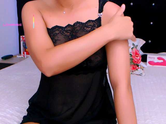 Mya13 live webcam show
