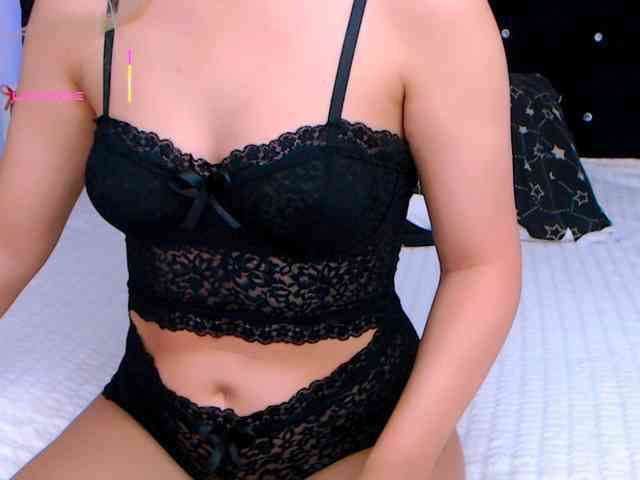 MyaX webcam