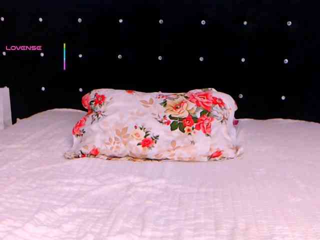 MyaX webcam
