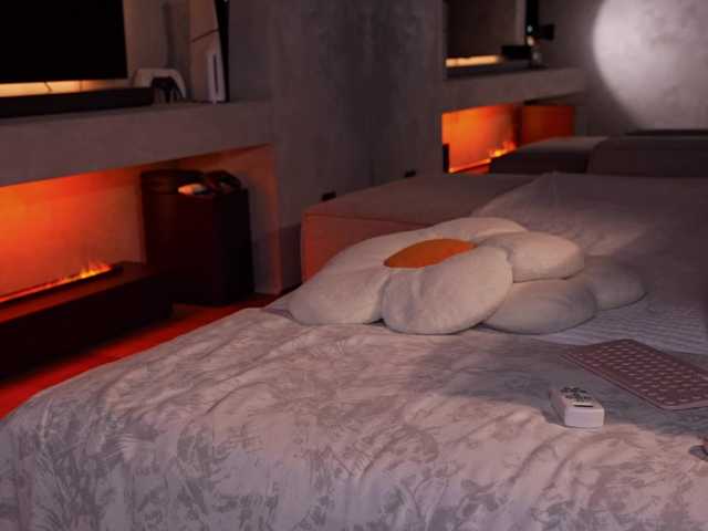 AlexisGrays's BongaCams show and profile