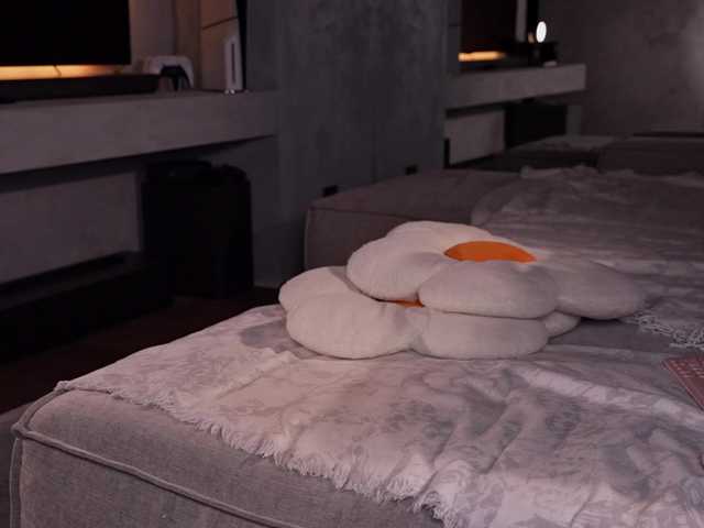 go to chat with AlexisGrays