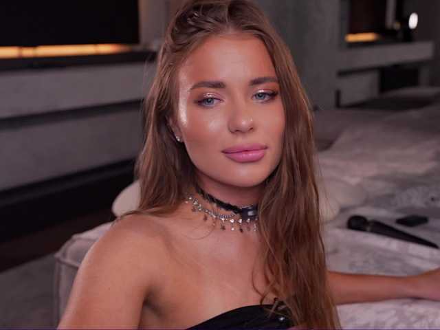 AlexisGrays's BongaCams profile