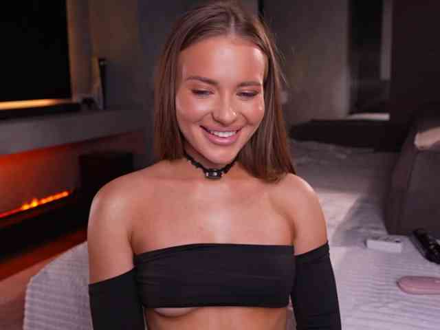 AlexisGrays webcam