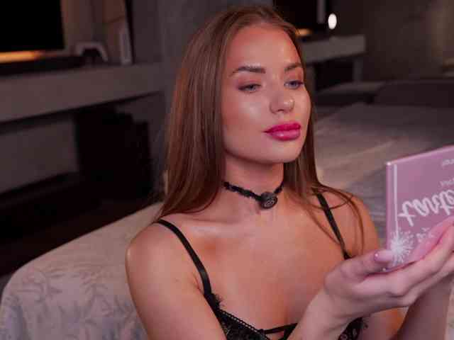 AlexisGrays webcam