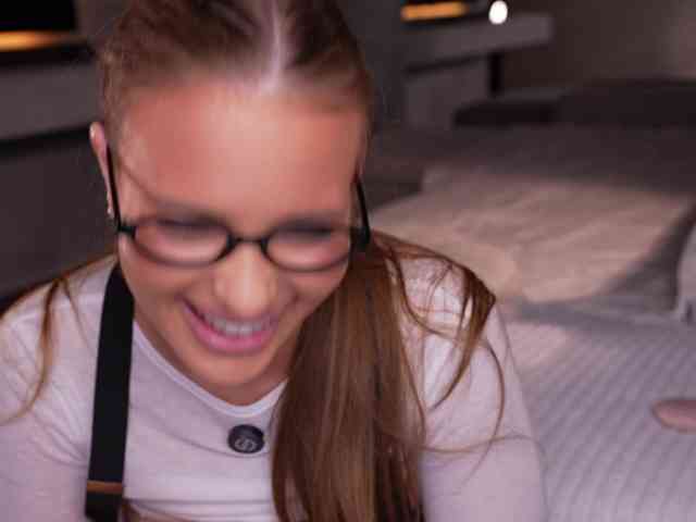 AlexisGrays webcam