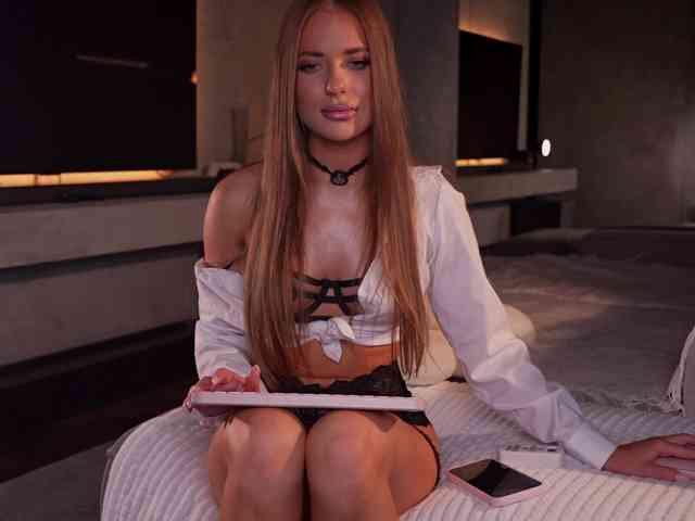 AlexisGrays webcam