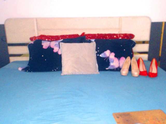 hotdirtyalice live cam on BongaCams