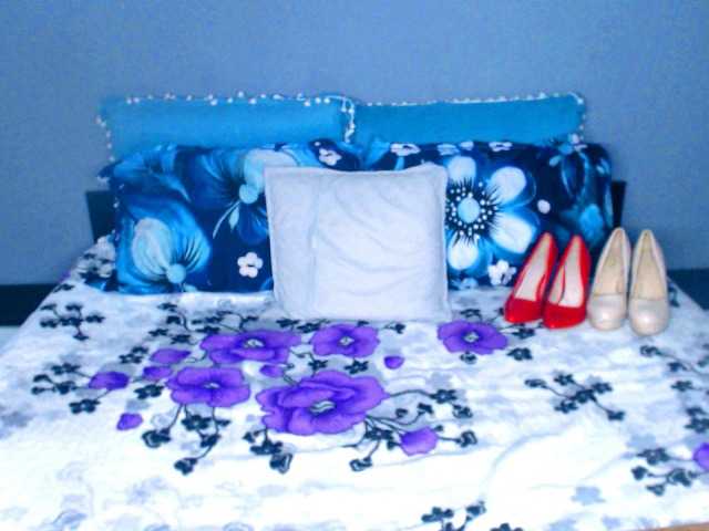 hotdirtyalice live cam on BongaCams