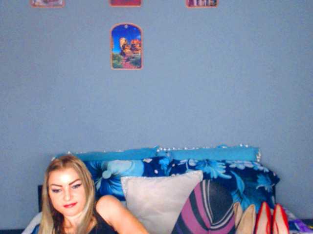 hotdirtyalice live cam on BongaCams