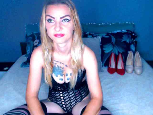 katyloveDirty webcam