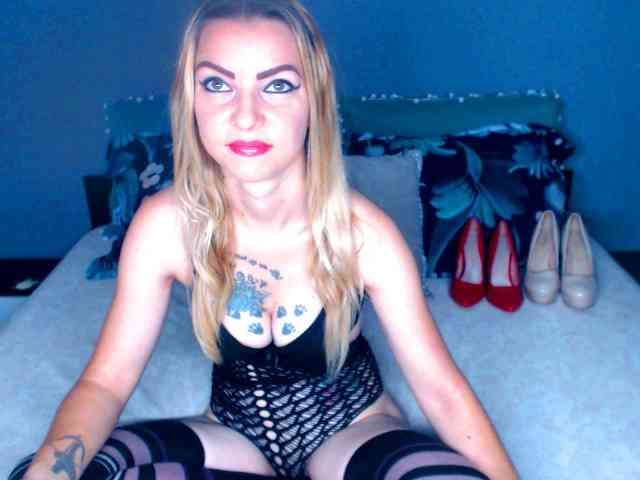 katyloveDirty webcam
