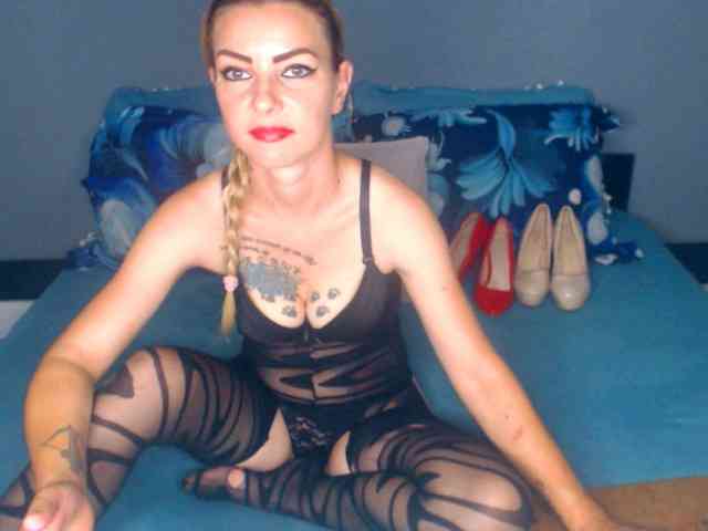 Modèle: KatyloveDirty