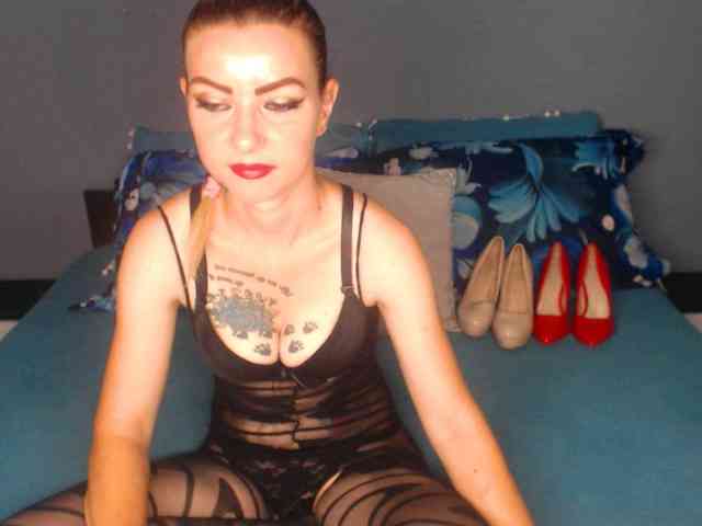 Modèle: KatyloveDirty