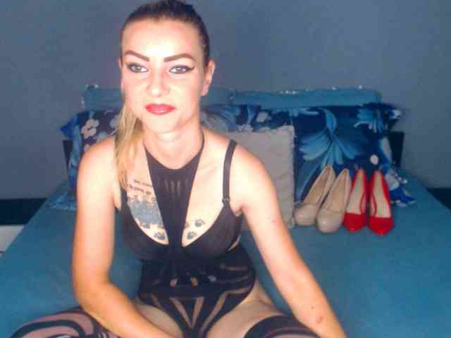 Modèle: KatyloveDirty