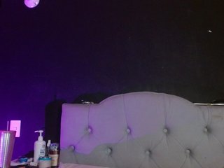 Red-moonn Porn Show