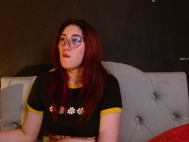 Red-moonn live cam on BongaCams
