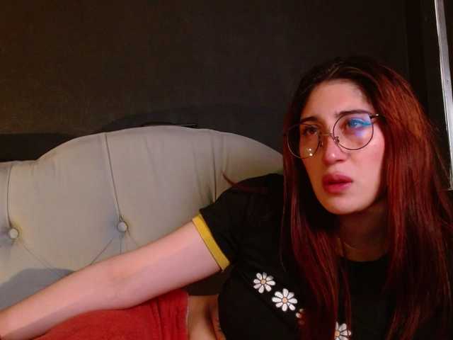Red-moonn live cam on BongaCams