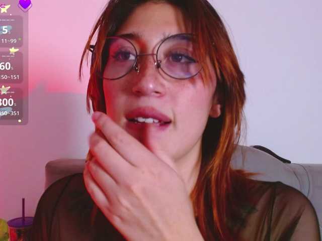 Red-moonn live cam on BongaCams