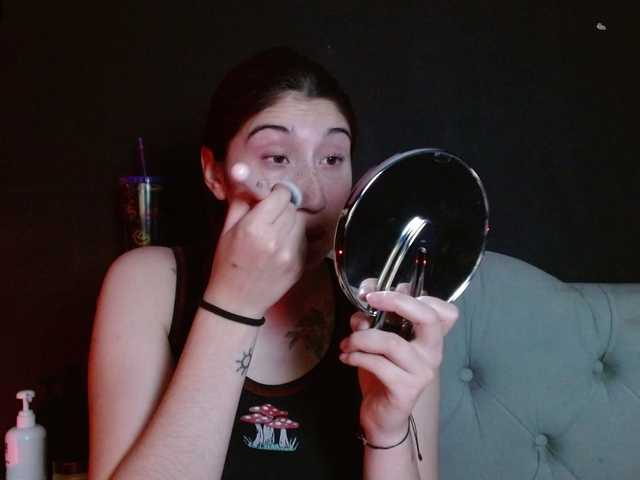 Red-moonn live cam on BongaCams