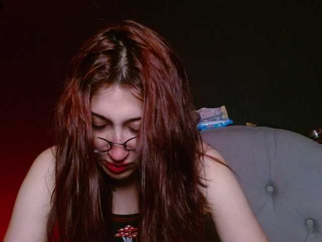 Red-moonn's BongaCams show and profile