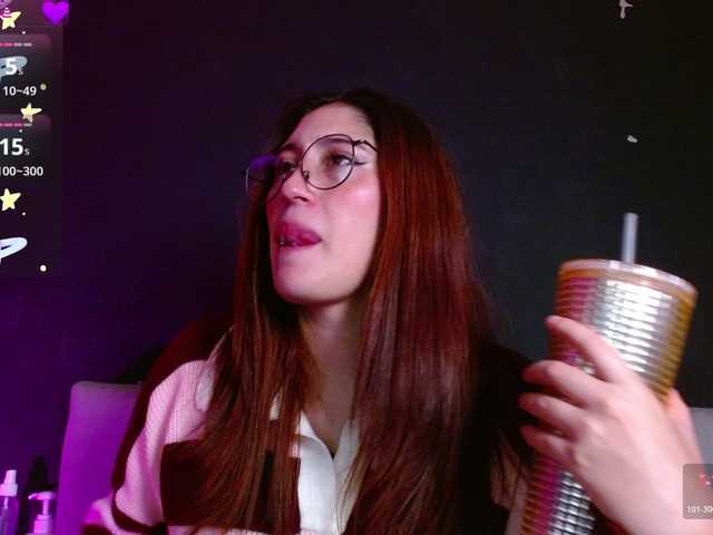 Red-moonn live cam on BongaCams
