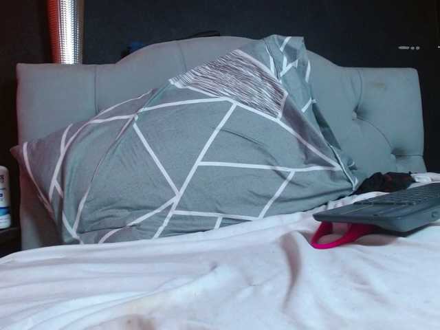 Red-moonn live cam on BongaCams