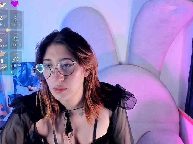 Red-moonn live cam on BongaCams