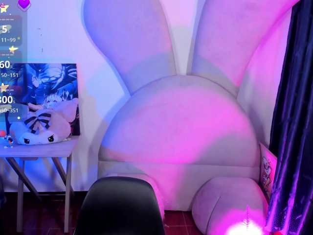 Red-moonn live cam on BongaCams