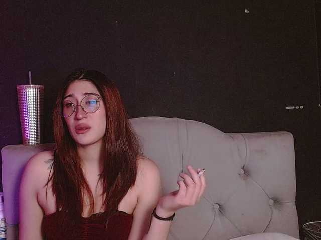 Red-moonn live cam on BongaCams
