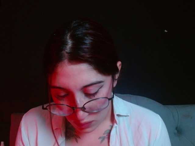Red-moonn live cam on BongaCams